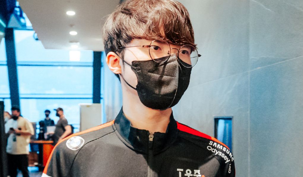 开云APP注册送金 Faker重返赛场，爆冷首场状态出色，瑞士队观众沸腾！