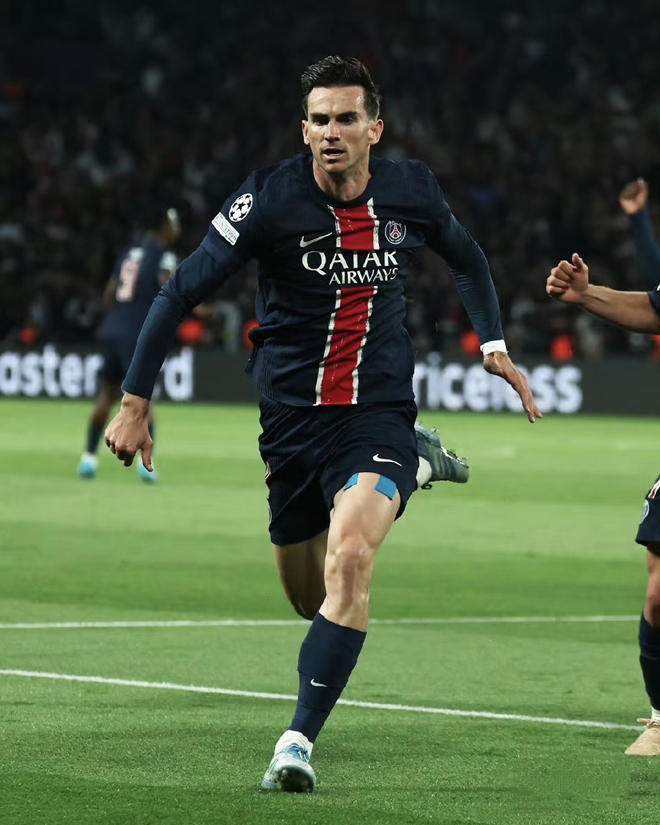 巴黎圣日耳曼加时末段回应争议穆古鲁扎在德国队比赛中精彩发挥，网友：窗口期葡萄牙体育调整名单的简单介绍